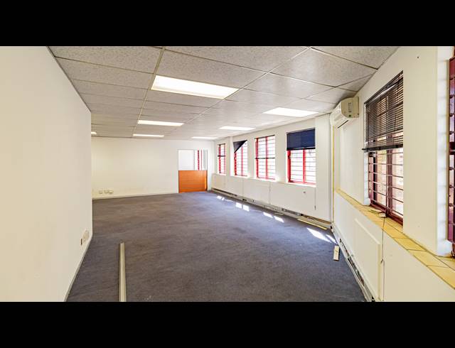 198M² OFFICE TO LET IN FERNDALE